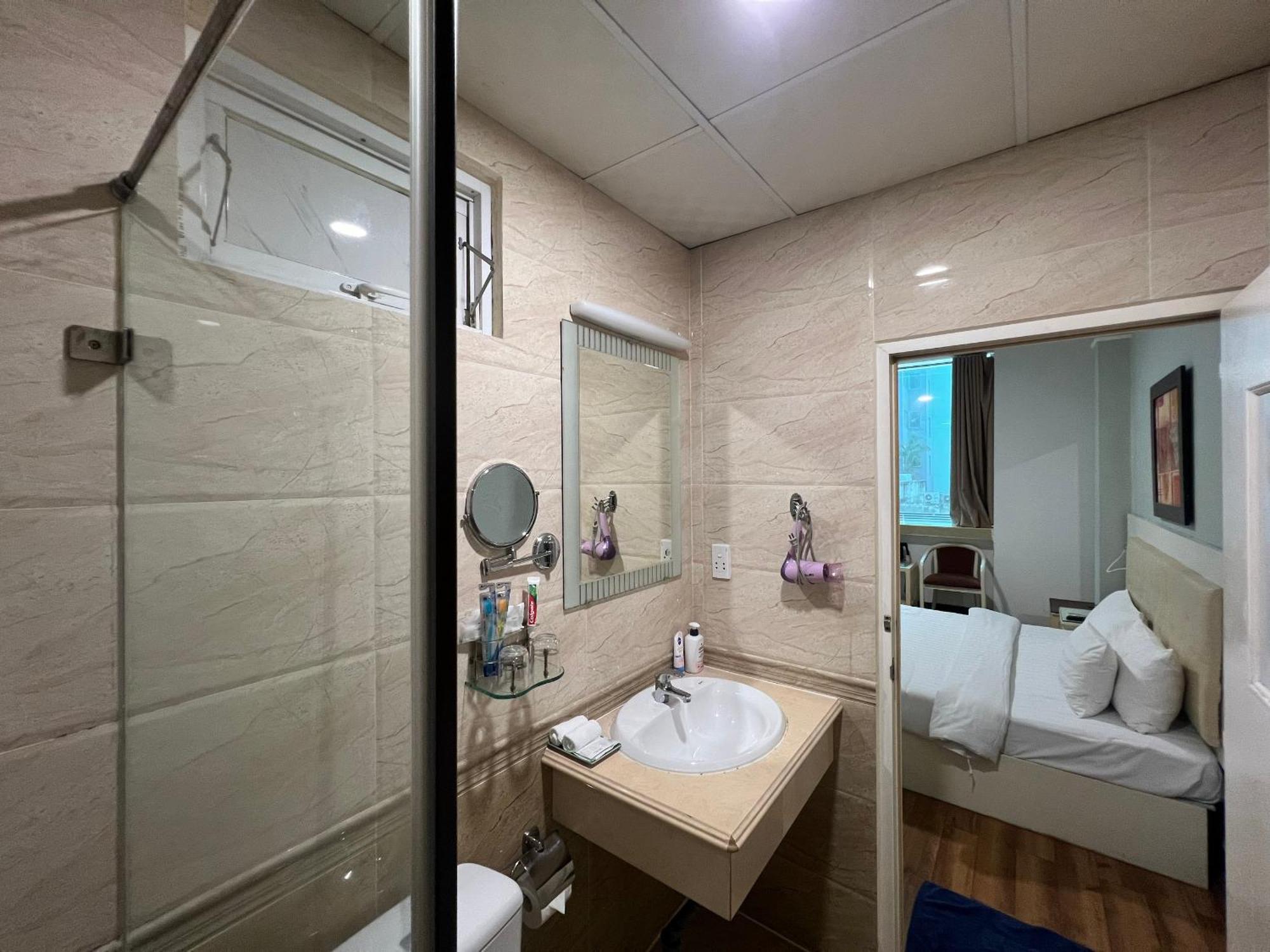 A25 Hotel - 19 Bui Thi Xuan Ho Chi Minh-stad Buitenkant foto